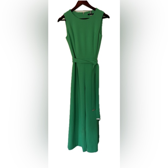 Tommy Hilfiger Romper/Jumper. Green. Size 2 - Picture 3 of 9